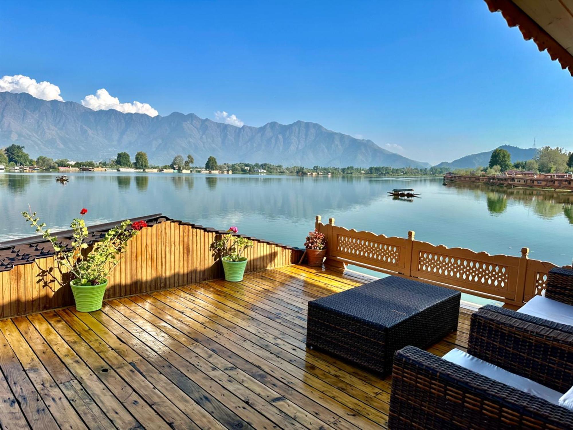 New Jacquline Heritage Houseboats Srīnagar Kültér fotó