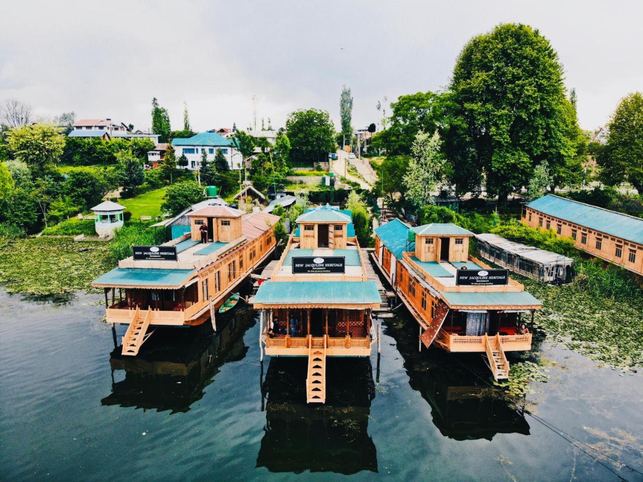 New Jacquline Heritage Houseboats Srīnagar Kültér fotó